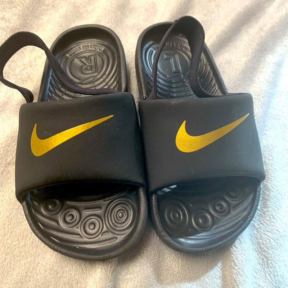 Boy Nike sandals